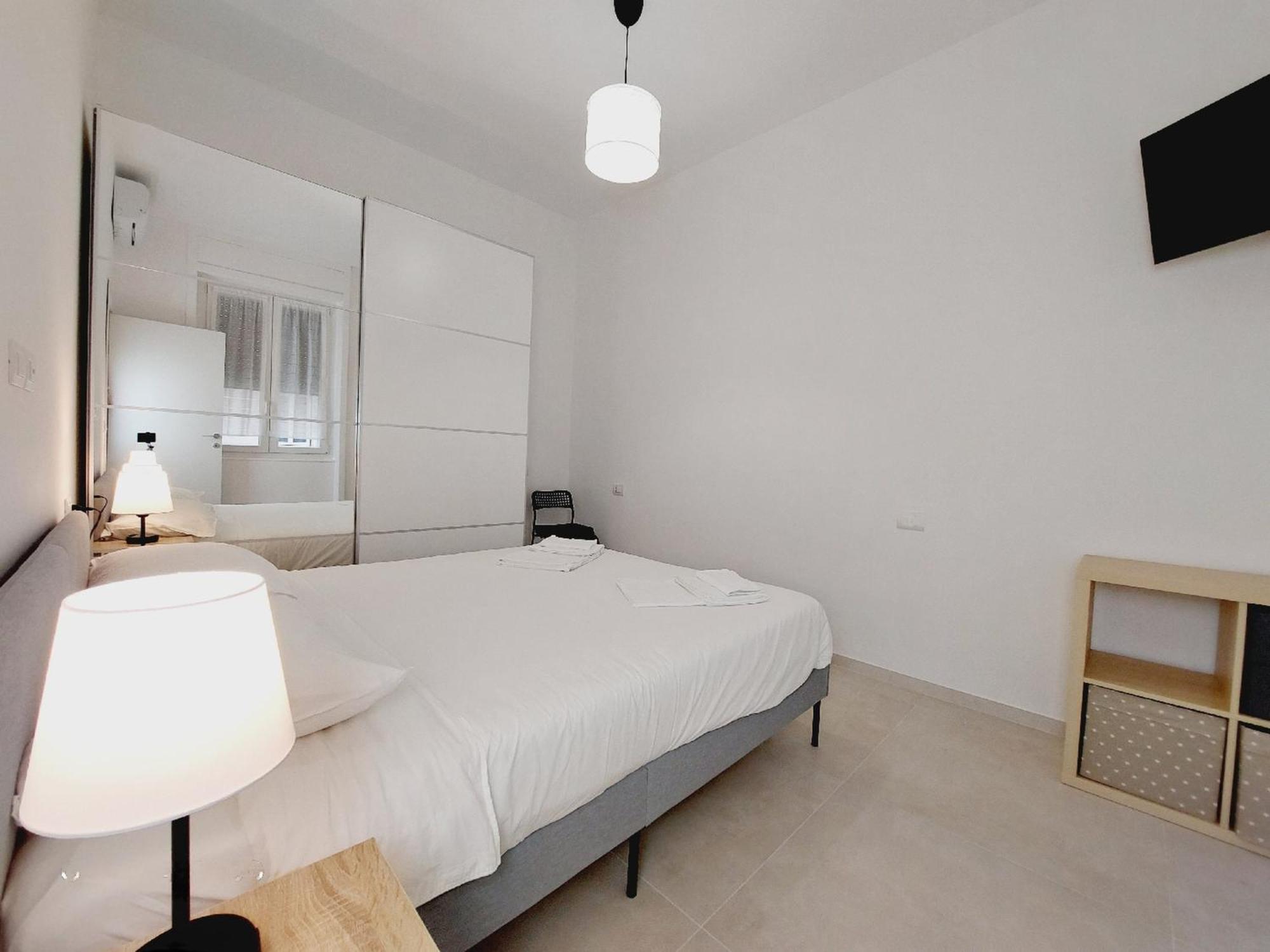 Waterfront Park Apartment *